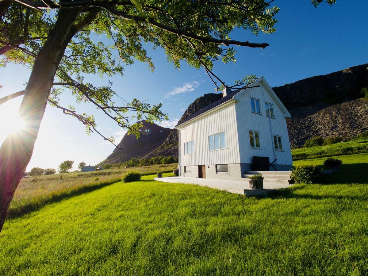 Ramberg Lodge Lofoten Bostad Esterno foto